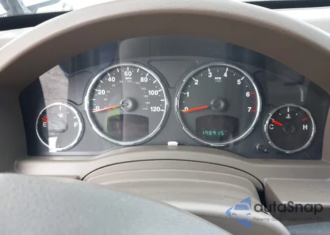 2010 Jeep Liberty Sport z USA, uszkodzony, nr VIN 1J4PP2GK8AW102801